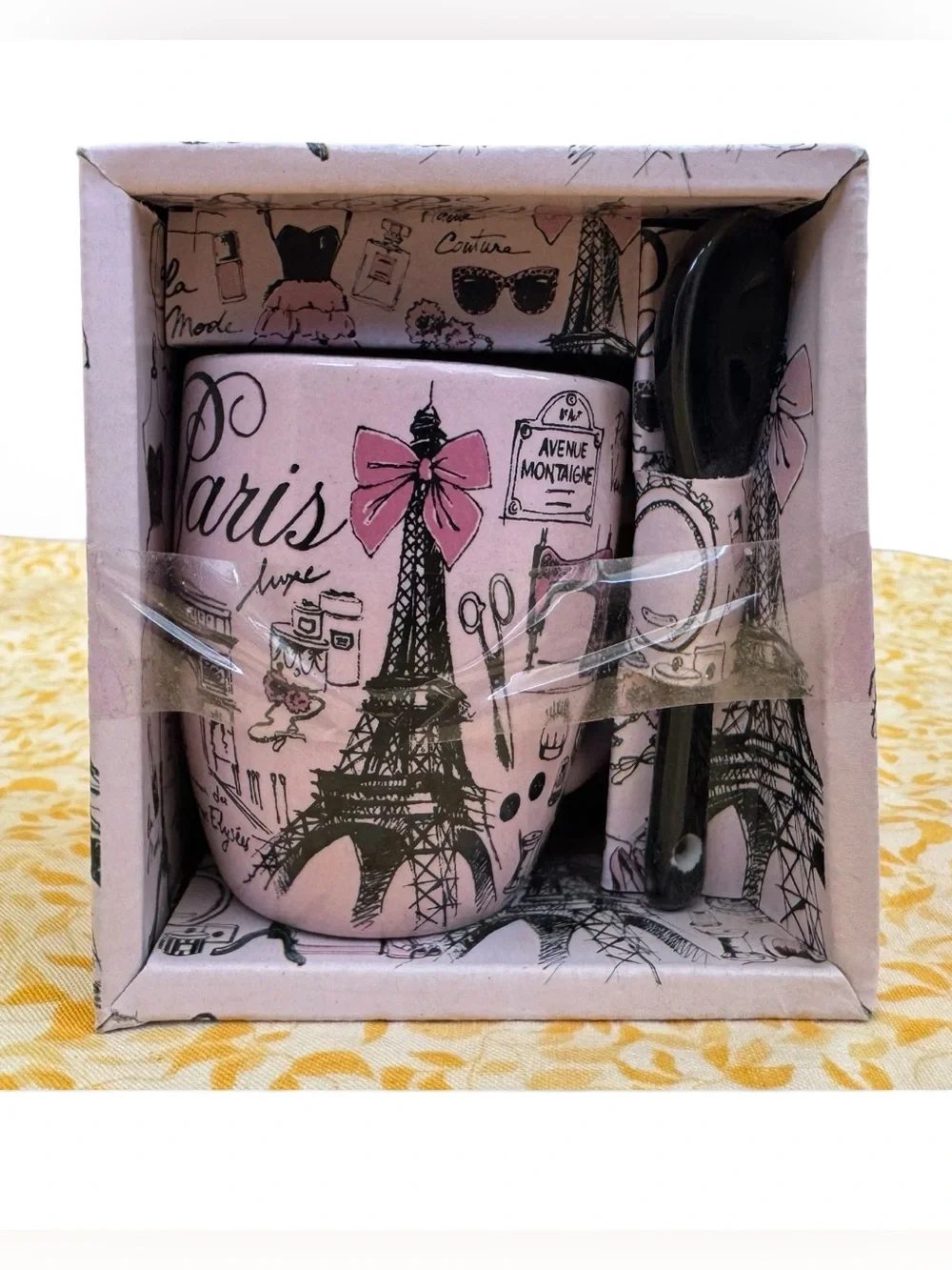 NWT. Paris Glamour Ceramic Mini-Mug/Espresso with Spoon Set. Original Packaging.